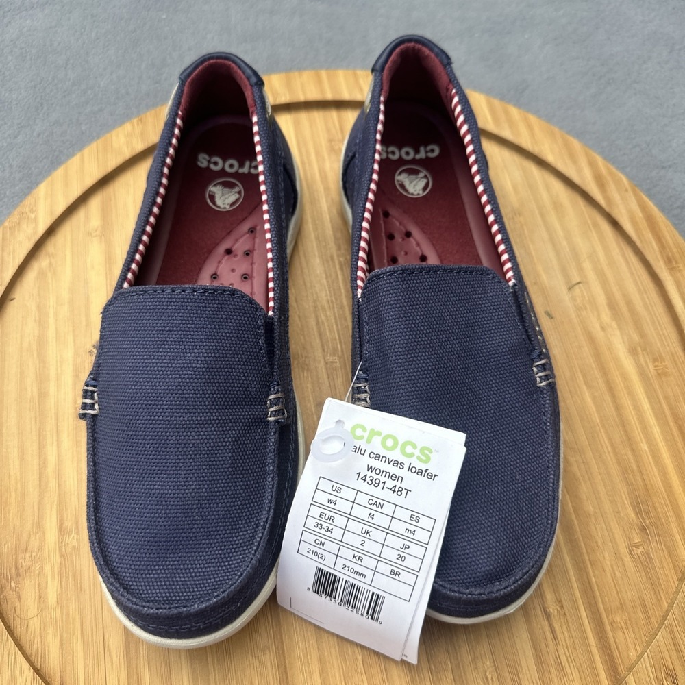 NWT‎ Crocs Walu Canvas Loafer Boat Shoes Womens 4 Kids J5 Blue Nautical Preppy